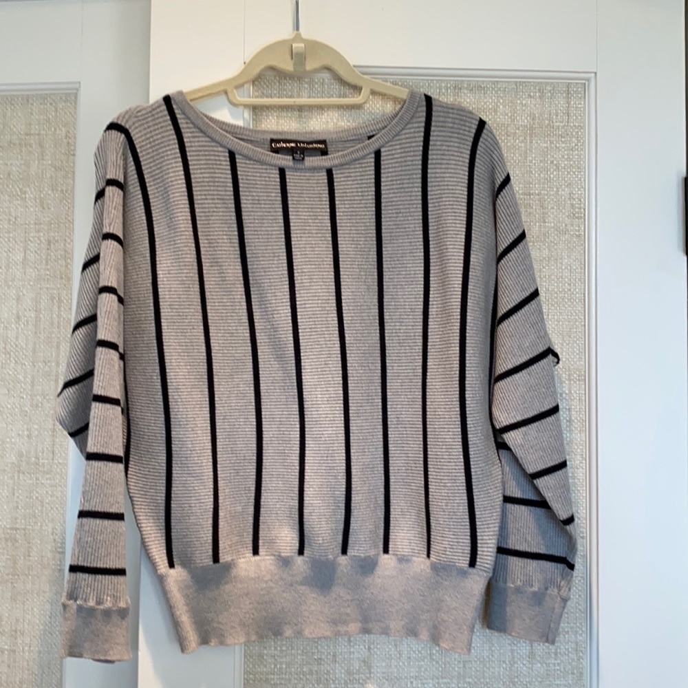 Lightweight sweater